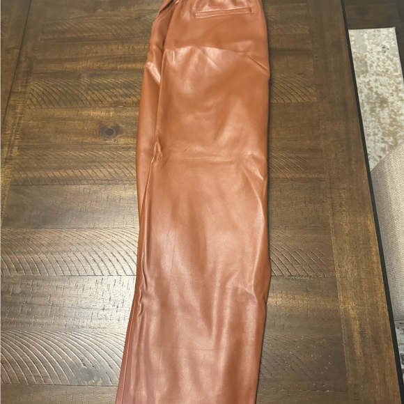 Blank NYC Women’s Faux leather pants - Picture 2 of 3